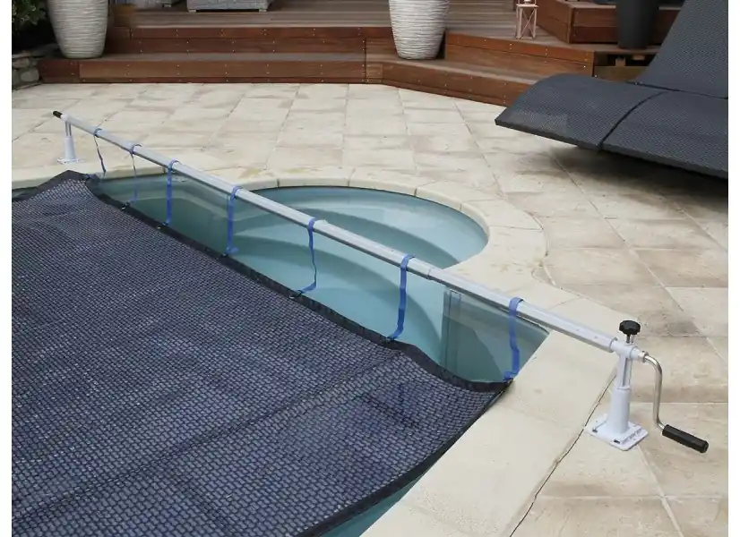 Enrouleur de bâche à bulles Xtra pour piscine hors-sol ou enterrée jusqu‘à 5,55 m - Ubbink