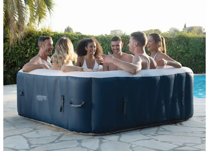 Spa gonflable Champion carré Bulles 6 places + Accessoires offerts - Infinite Spa