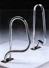 Sortie de bain ASTRAL modèle croisé à visser avec platines rectangulaires