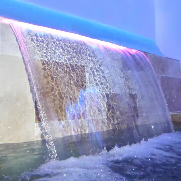 Lame d‘eau 606 x 76 mm avec LED 8 W