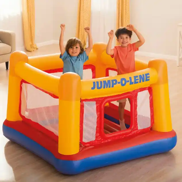Aire de jeu gonflable intérieur/extérieur Jump-o-Lene Intex