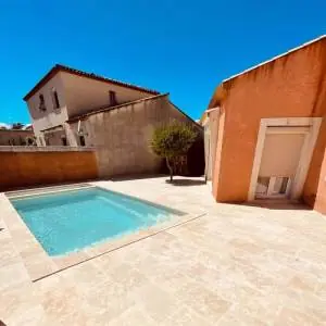 Margelle piscine en travertin BEIGE 1er choix CLASSIC