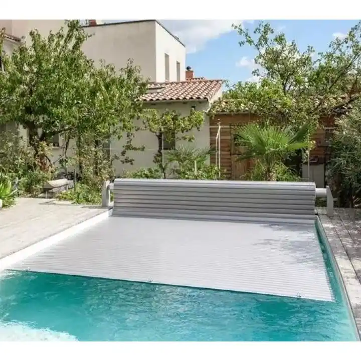 Volet roulant piscine Silver-Roll lames PVC sur mesure